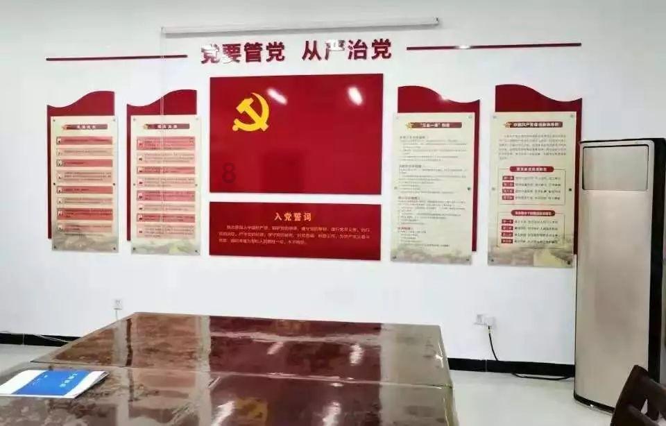 凌晨起四点多梦见别人抬死人什么预兆？游戏画面