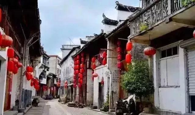 独在异乡为异客，每逢佳节倍思亲。中“倍的意思是什么？游戏画面
